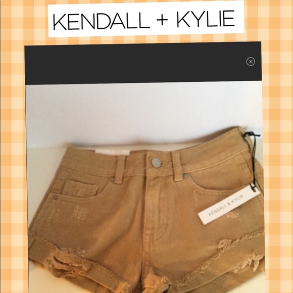 ❄️NWT size 22 kendall+Kylie shorts khaki - Picture 2 of 6